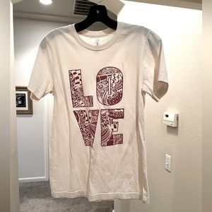 Canvas LOVE t-shirt womens size small.